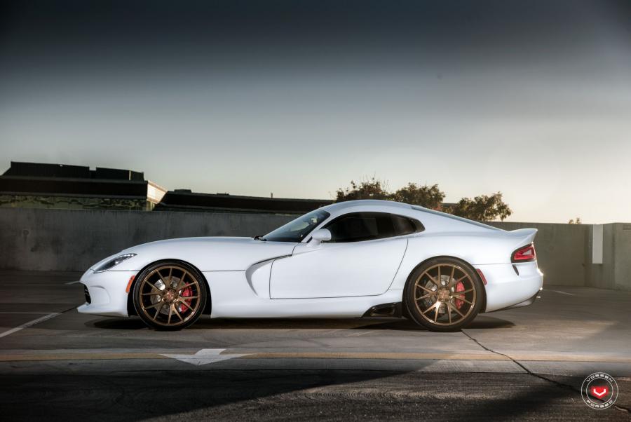  Dodge Viper SRT on Vossen Wheels (VPS-306) 2016 года  (фото 12 из 25)